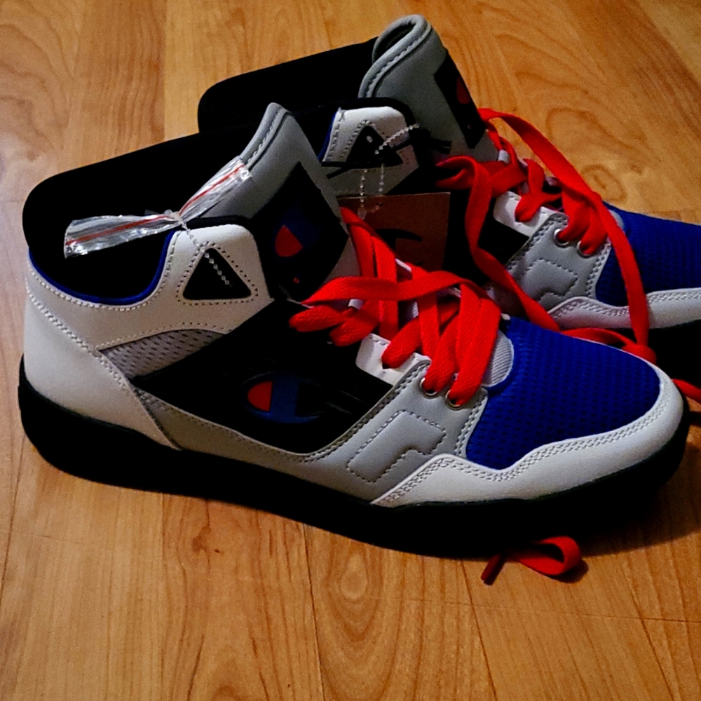 NWT Champion 3 on 3 Block Retro Shoes